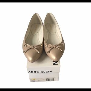 Anne Klein Odonete Leather Pointed Toe Color- Tan/Gold Flats Size 9